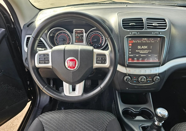 Fiat Freemont cena 49999 przebieg: 192900, rok produkcji 2015 z Radzionków małe 497